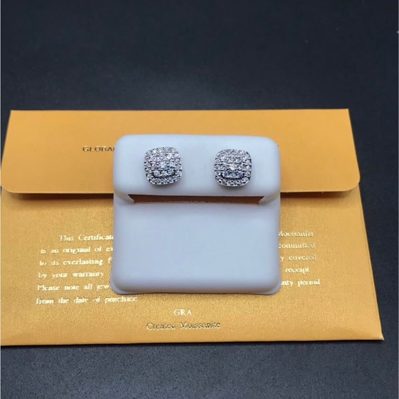 925 Sterling Silver 1.20CT MOISSANITE screw back Stud unisex Earrings - Picture 13 of 13